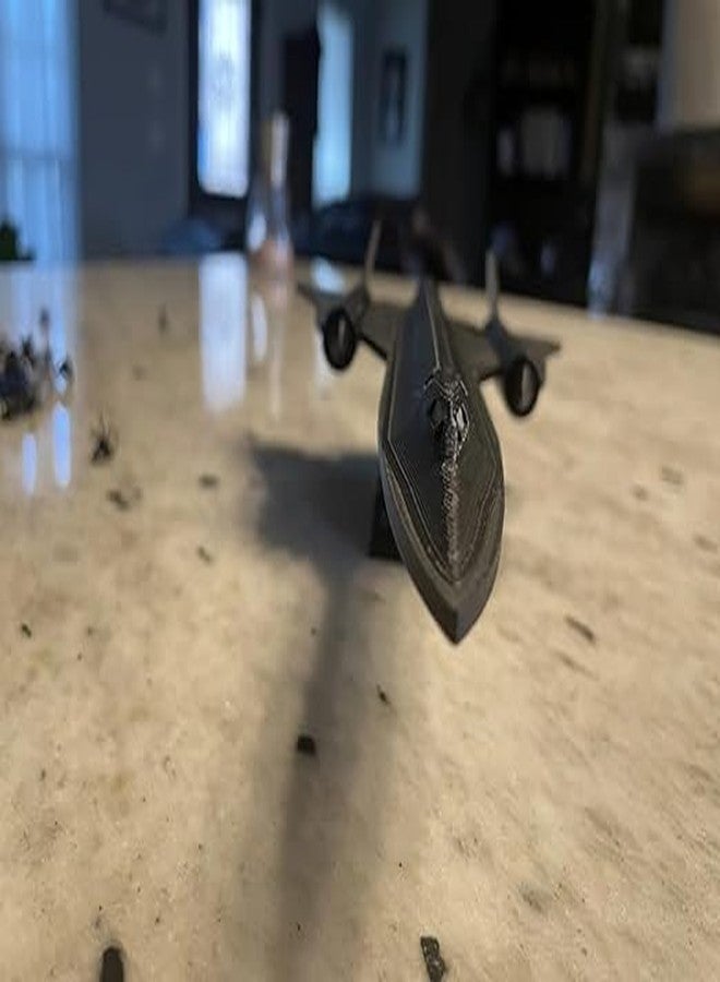 نموذج عرض طائرة بلاكبيرد من شركة 3D CRAFT، مصنوع من البلاستيك المصبوب، لون أسود مطفي، نسخة طبق الأصل بحجم مناسب للمكتب - Image 3