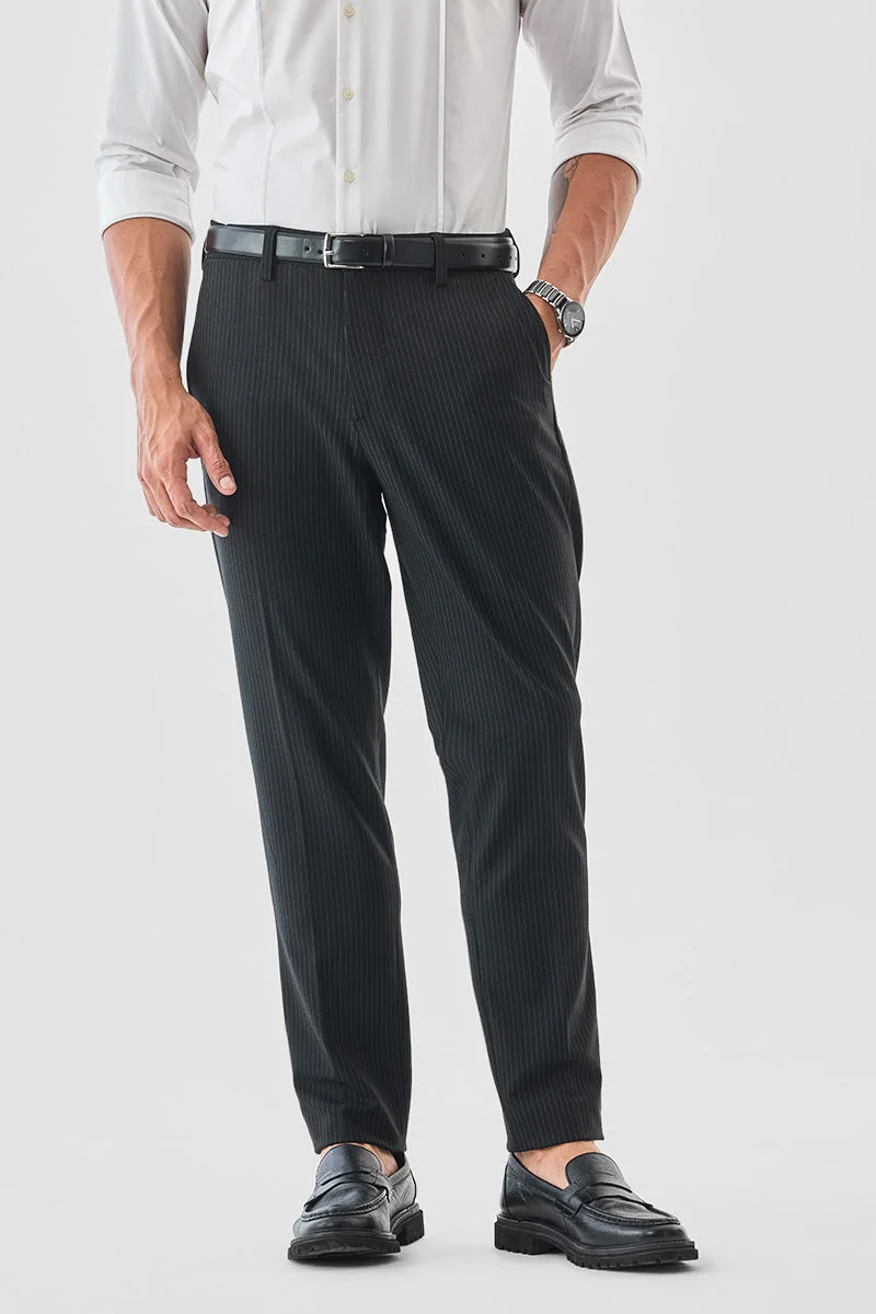 SNITCH بنطلون مخطط بقصة ضيقة مطاطية