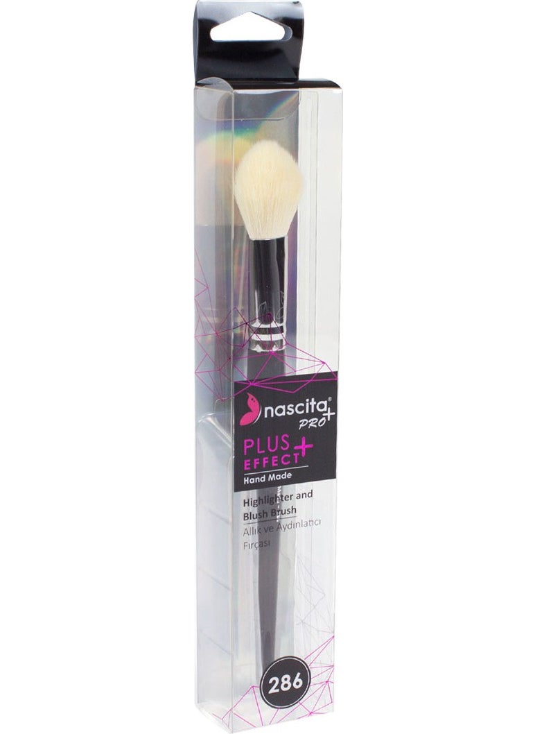 Nascita Pro Plus Blush and Highlighter Brush  - Image 2