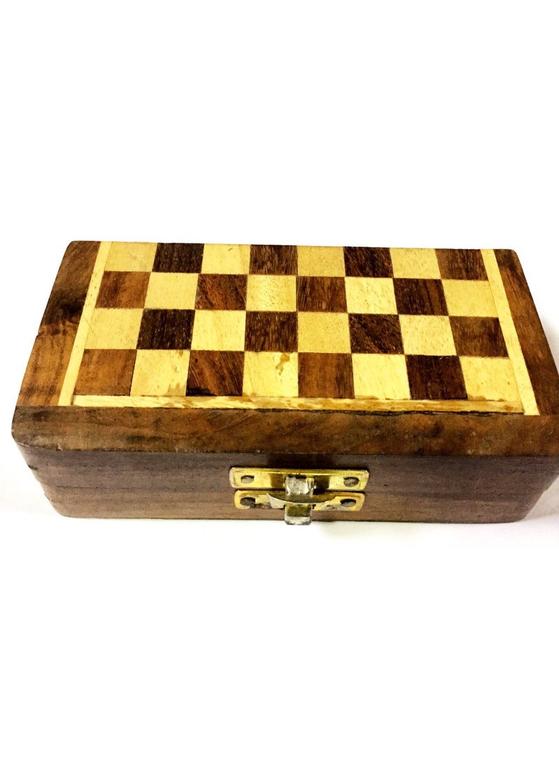 Handmade Indian chess set made of sheesham wood, measuring 30 x 15 cm, luxurious design, suitable for playing and decoration. - Image 3