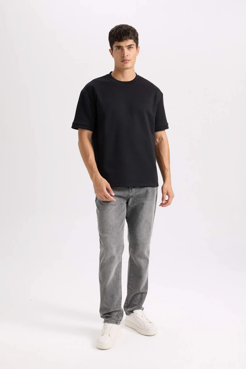 ديفاكتو Oversize Crew Neck Basic Short Sleeve T-Shirt