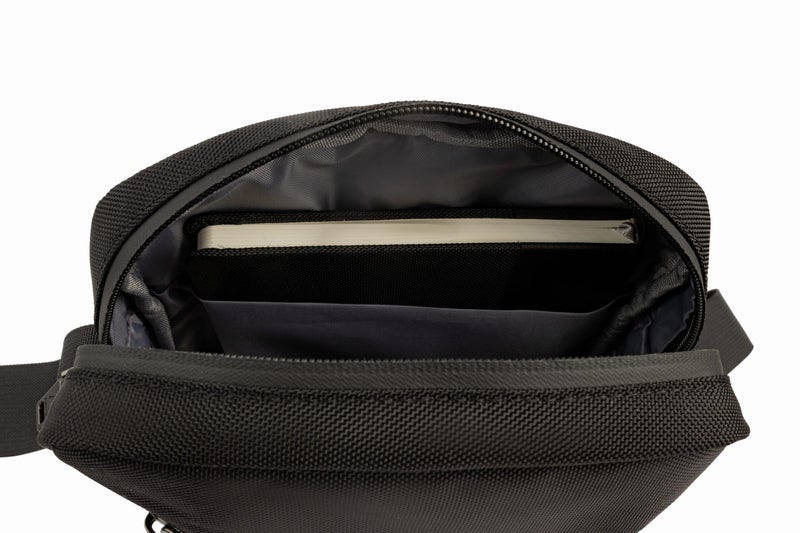 ORYX O-Cross Lightweight Travel Sling with MagSafe Multi-Pocket Organizer Black - Image 5