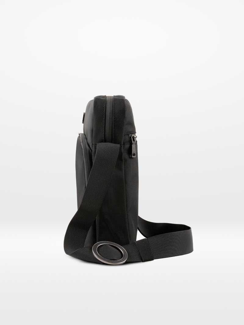 ORYX O-Cross Lightweight Travel Sling with MagSafe Multi-Pocket Organizer Black - Image 3