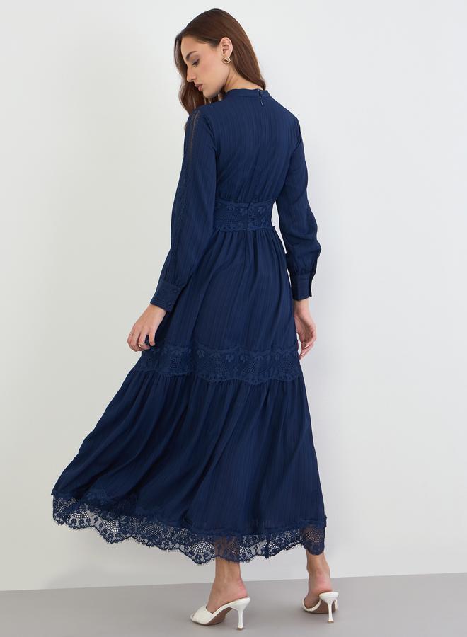 ستايلي فستان طويل بطبقات وتفاصيل دانتيل - Image 4