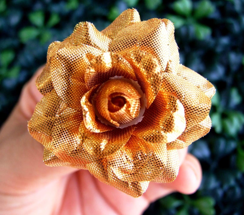 ICRAFY Artificial Flower, Silk Head Gold Roses 50 Pcs Faux Flowers Fake Flowers Perfect for DIY Wedding Backdrop Centerpieces Party Home Headband Arrangement Decorations (Size 1.75 in) - Image 3