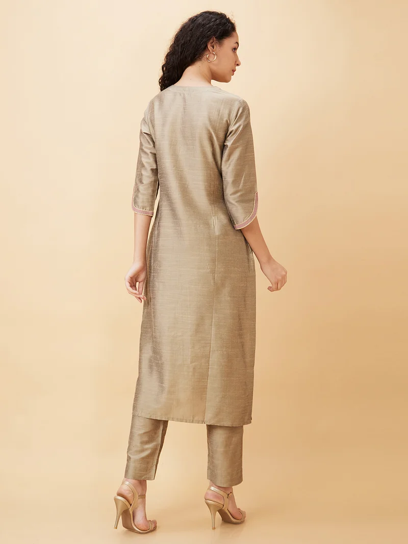 globus Women Floral Embroidered Tie-Up Straight Kurta With Trousers