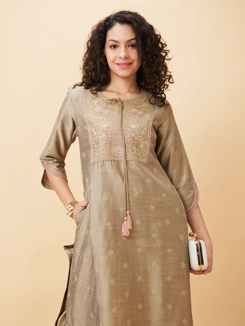 globus Women Floral Embroidered Tie-Up Straight Kurta With Trousers