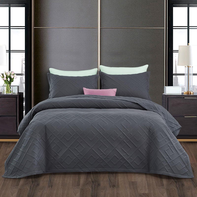 CHIXIN Quilt King Size  Geometric Pattern Bedspread Coverlet Set  Modern  Contemporary Style Bedding Cover Ultrasonic Quilting Reversible Lightweight 4 Piece Dark Grey