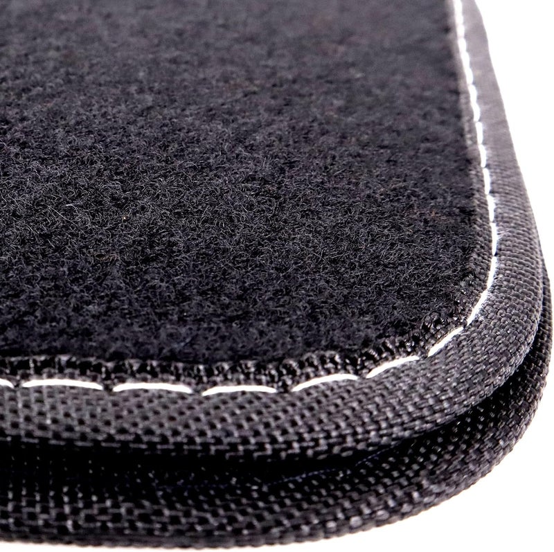 MOMO COMPLETE SET 4 PIECES UNIVERSAL CAR MATS 015 BLACK/WHITE - Image 4