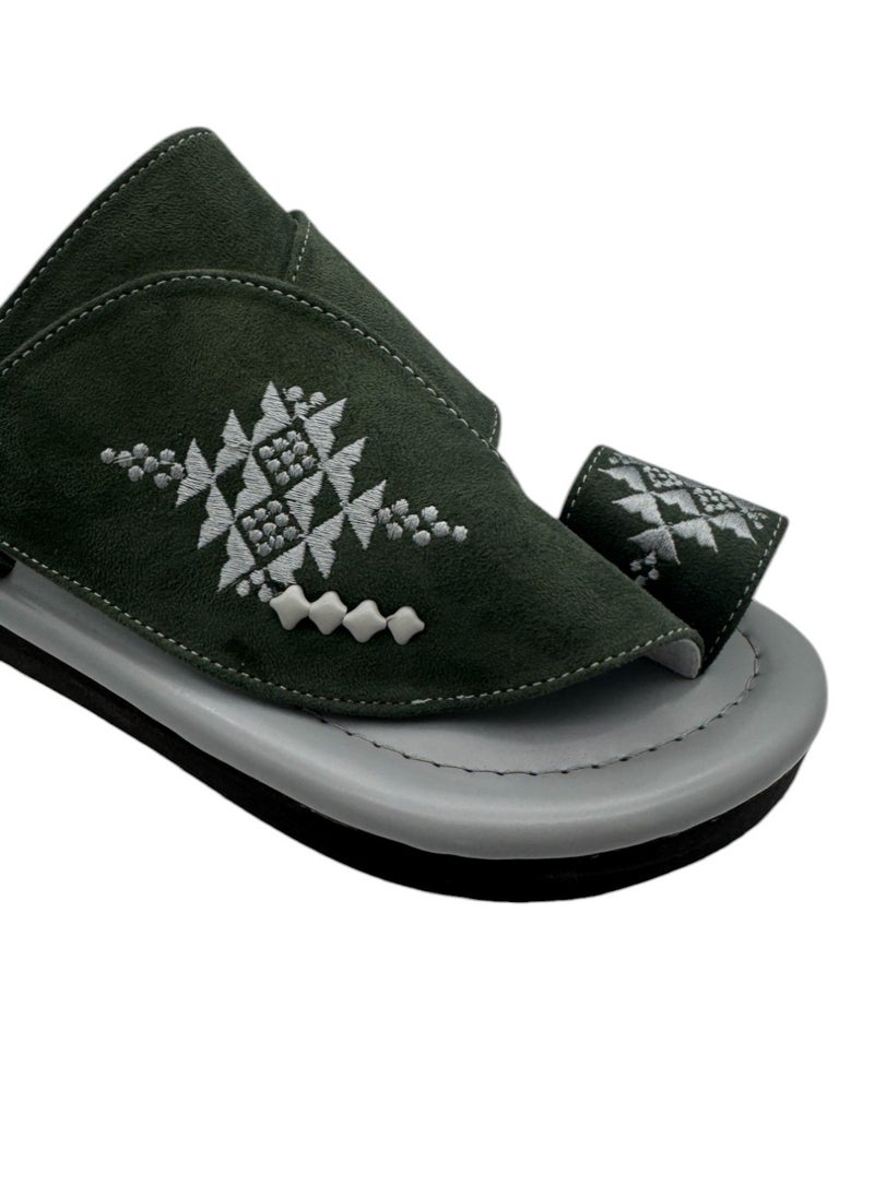 AL Fanoos Classic Arabic Slippers  - Image 2