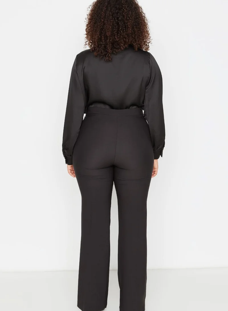 ترينديول كيرف Button Detail High Waist Pants