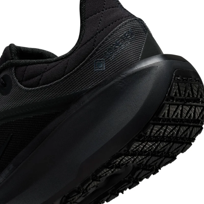 Nike Women's Winflo 11 GORE-TEX Road Running Shoes