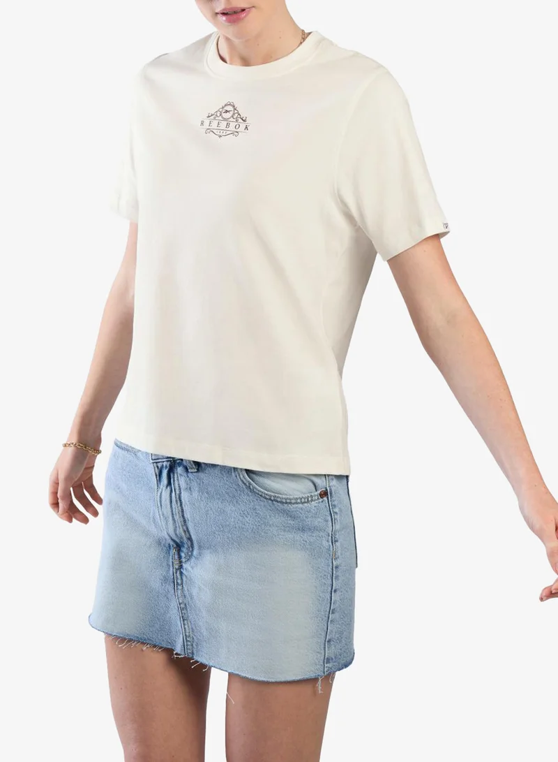 Reebok Nostalgia Fitted Graphic T-Shirt