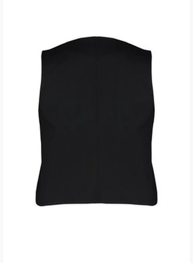 ترينديول سترة منسوجة بأزرار سوداء TBBSS24BH00003