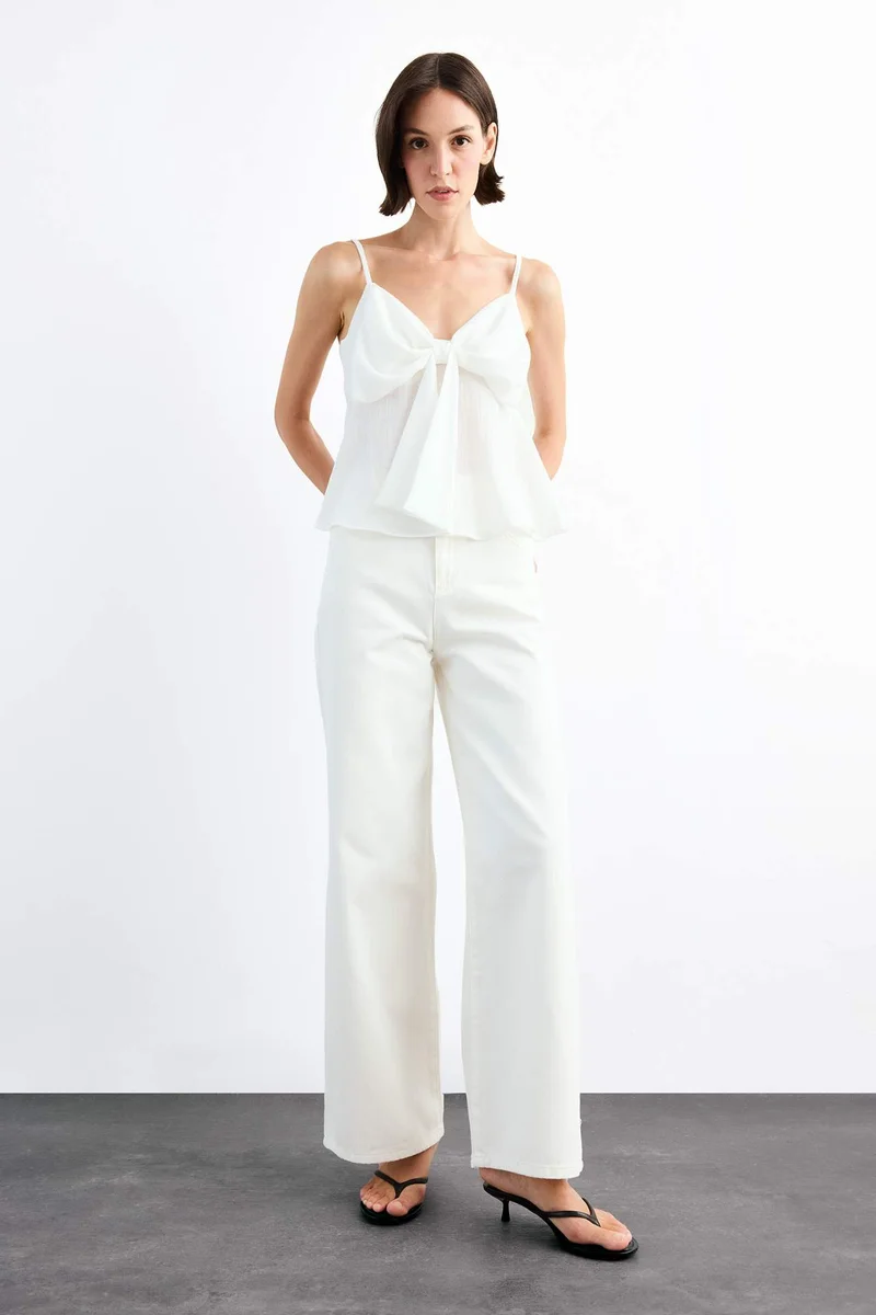 ديفاكتو V-Neck Short Sleeve Blouse
