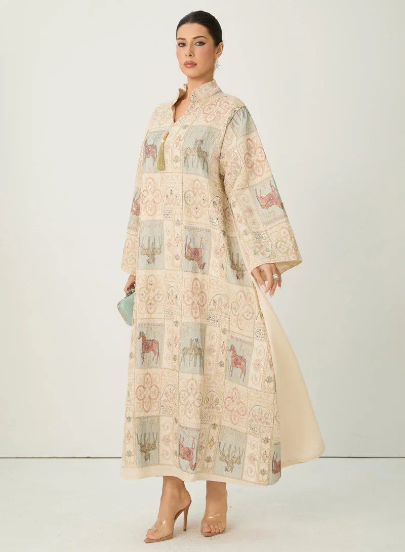 سنفير Refined Attitude Apricot Embroidered Animal Bell Sleeve Maxi Kaftan