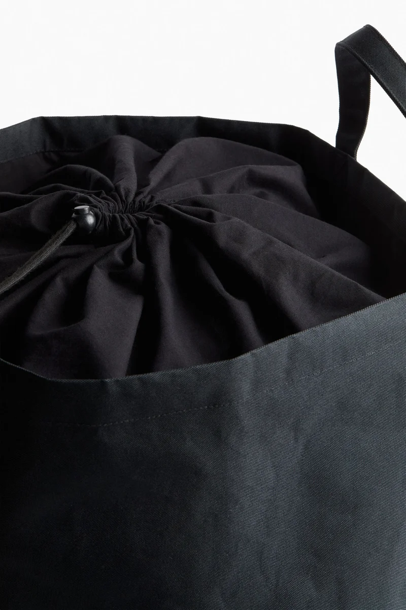 اتش اند ام سلة غسيل