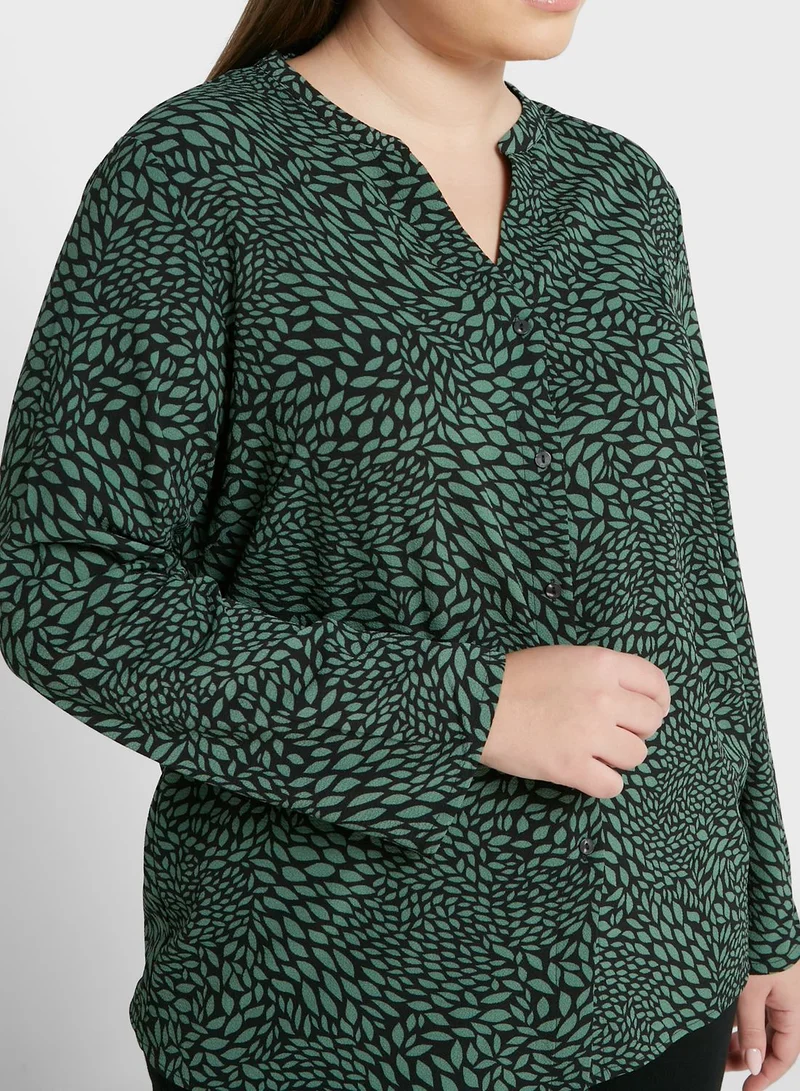 Only Carmakoma V-Neck Printed Shirt