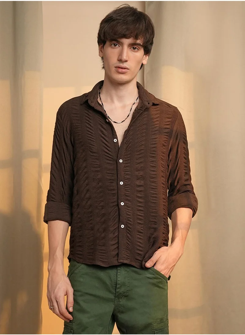 Campus Sutra Campus Sutra Men's Chocolate Brown Chunky-Seersucker Shirt For Casual Wear | Spread Collar | Long Sleeve | Button Closure | Shirt Crafted With Comfort Fit For Everyday Wear