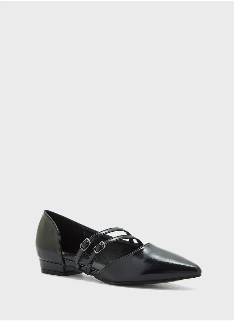 ايلا Pointy Toe Double Buckle Flat Shoe