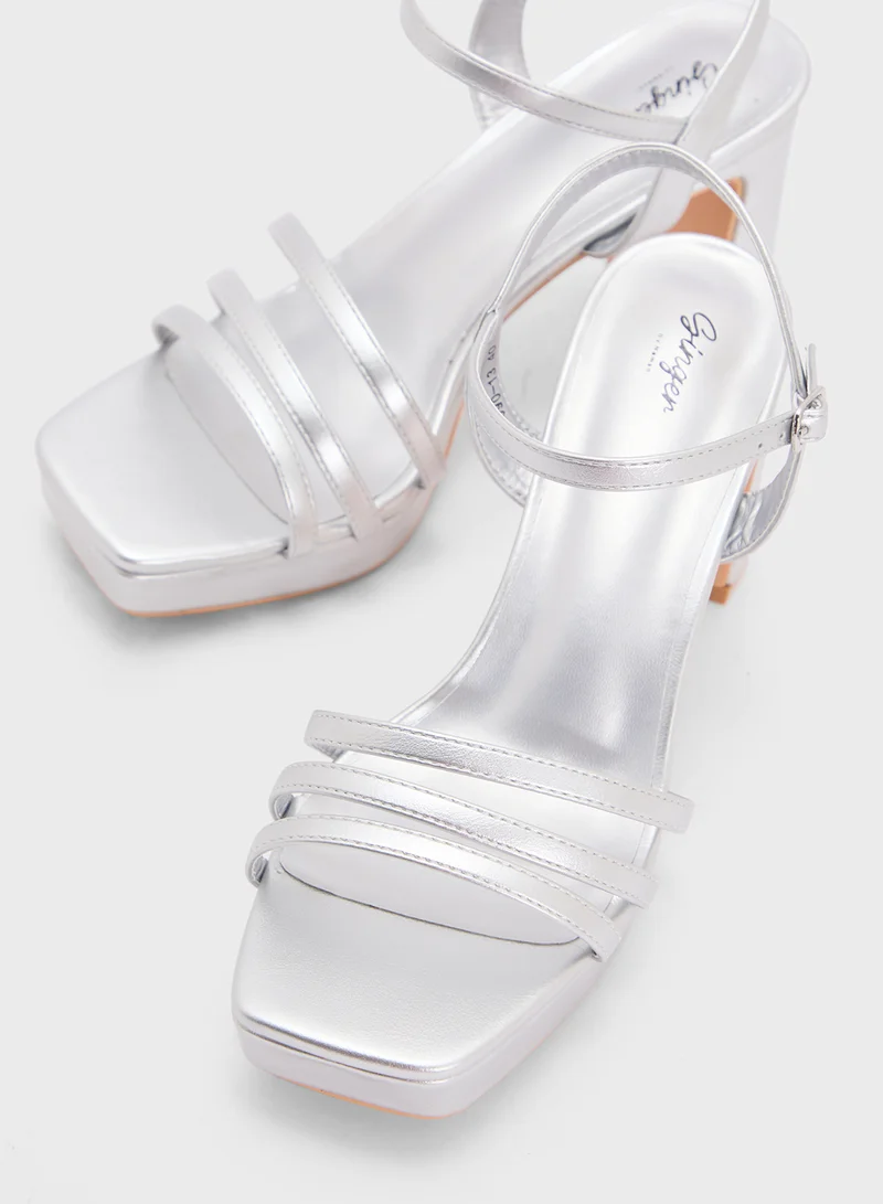 جينجر Square Toe Ankle Strap Platform Heel Sandal