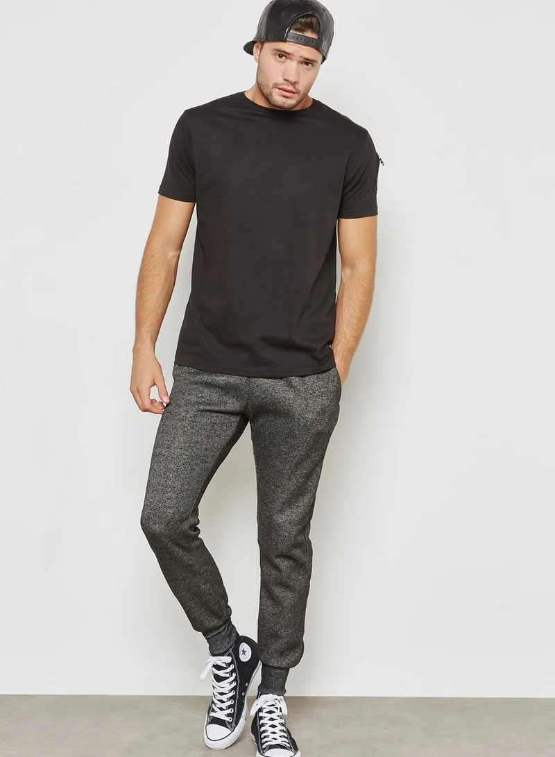 BRAVE SOUL Kershaw Pocket Detailed Crew Neck T-Shirt