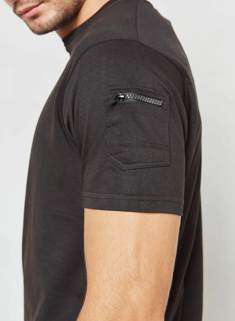 BRAVE SOUL Kershaw Pocket Detailed Crew Neck T-Shirt