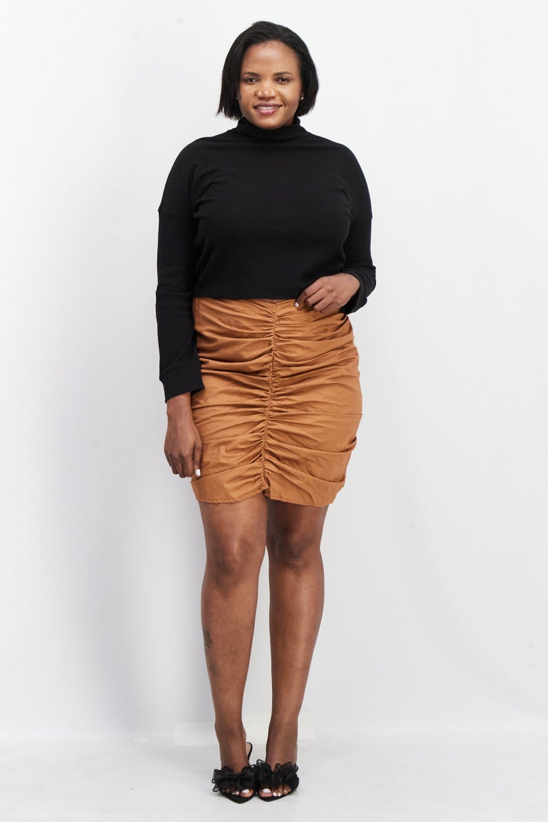 PUBLIC DESIRE تنورة ميني بسيطة تناسب منحنيات النساء، بني - Image 4