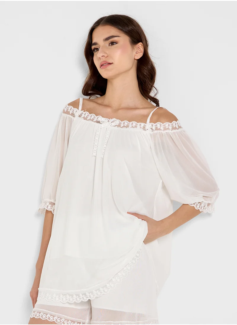 جينجر Cold Shoulder Lace Detail Cami Top & Short Pj Set