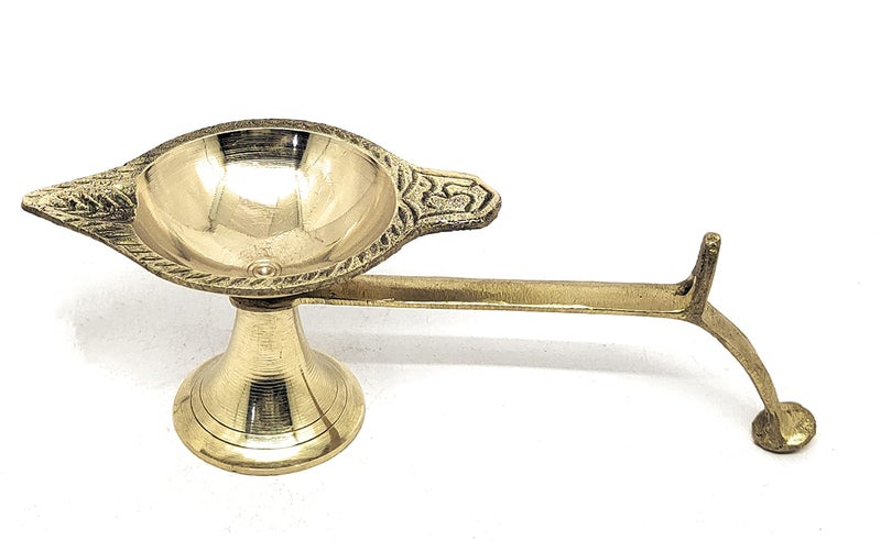 Nyra® Pure Brass/Peetal Puja Diya with Handle for Better Grip for Home Temple Pooja and Decoration, Single Traditional Aarti Diya - Image 1
