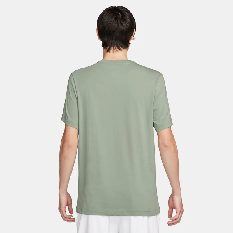 Nike Men's Sportswear Club T-Shirt