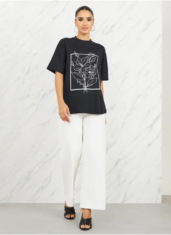 Styli Styli Oversized Floral Foil Print Longline T-shirt