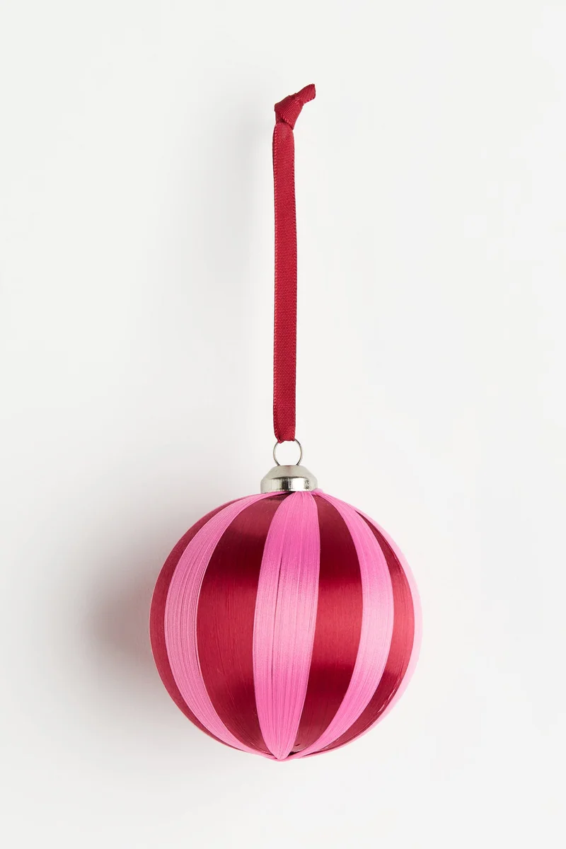 H&M Satin thread bauble