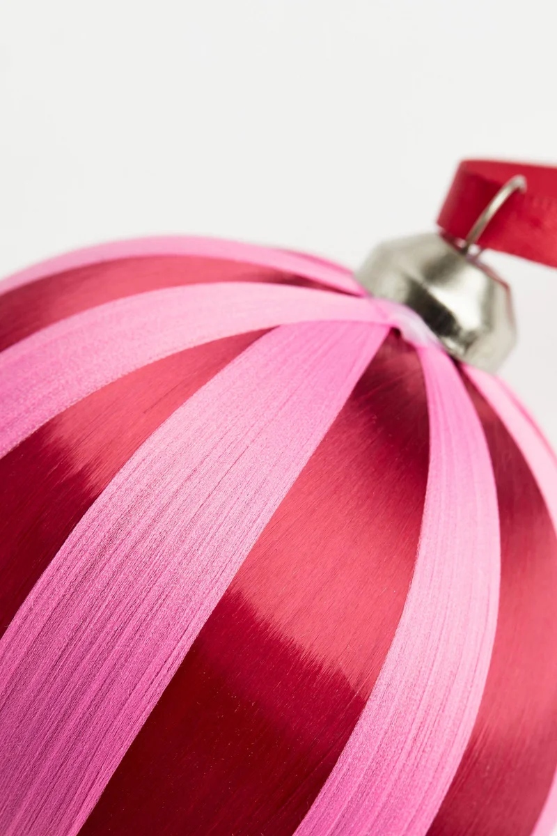 H&M Satin thread bauble