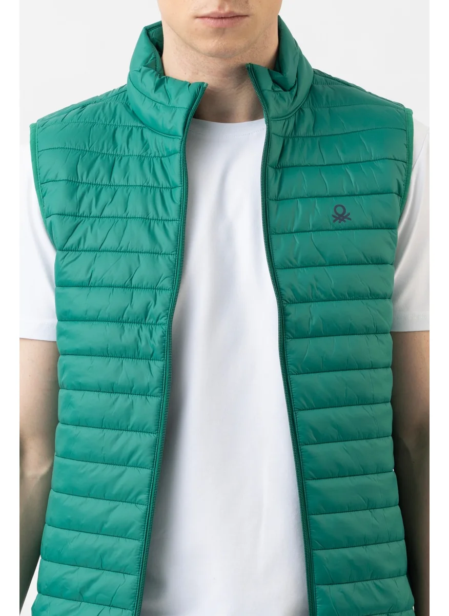 يونايتد كولورز أوف بينتيون Men's Vest 2V7EUJ005