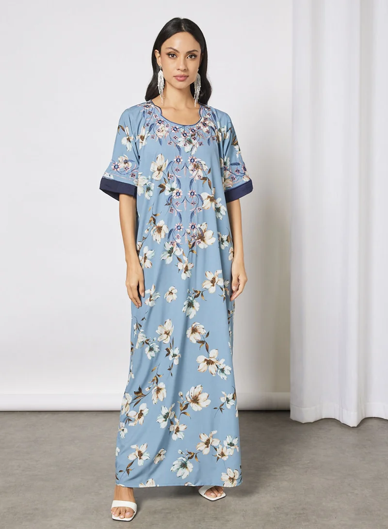 Hayat Jalabiya With Flower Patterned Embroidery In Front And Wrist With Belt