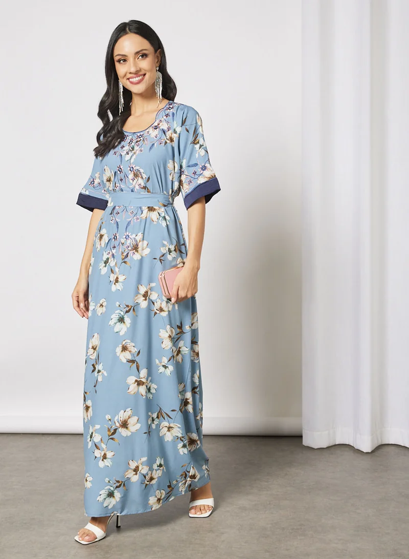 Hayat Jalabiya With Flower Patterned Embroidery In Front And Wrist With Belt