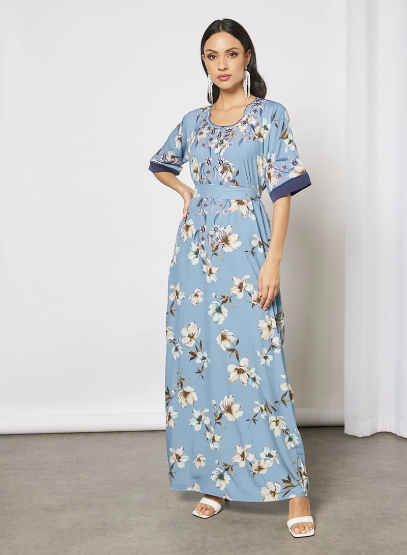 Hayat Jalabiya With Flower Patterned Embroidery In Front And Wrist With Belt