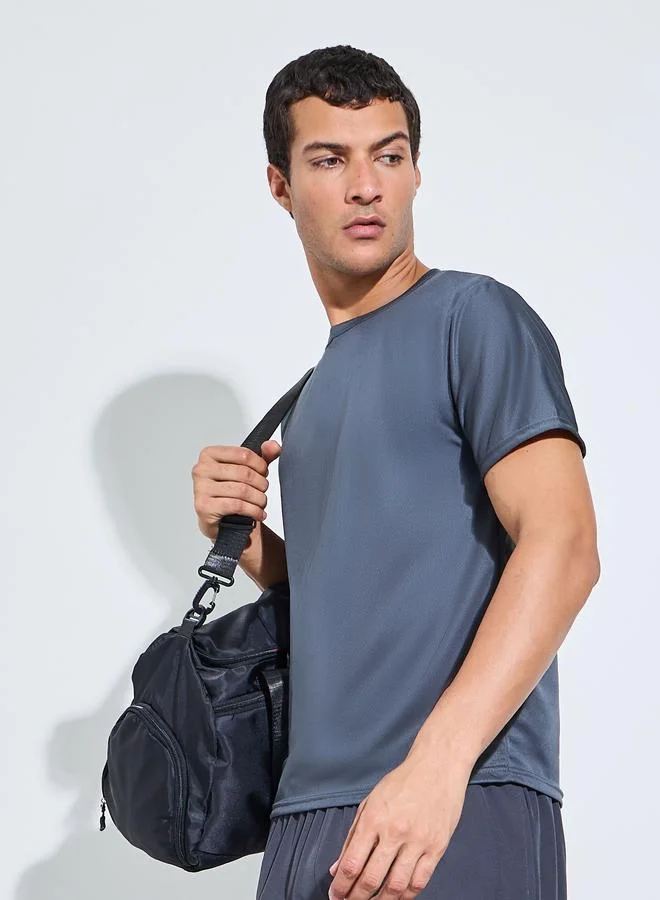 ستايلي اكتيف Men Charcoal Regular Fit Training T-Shirt