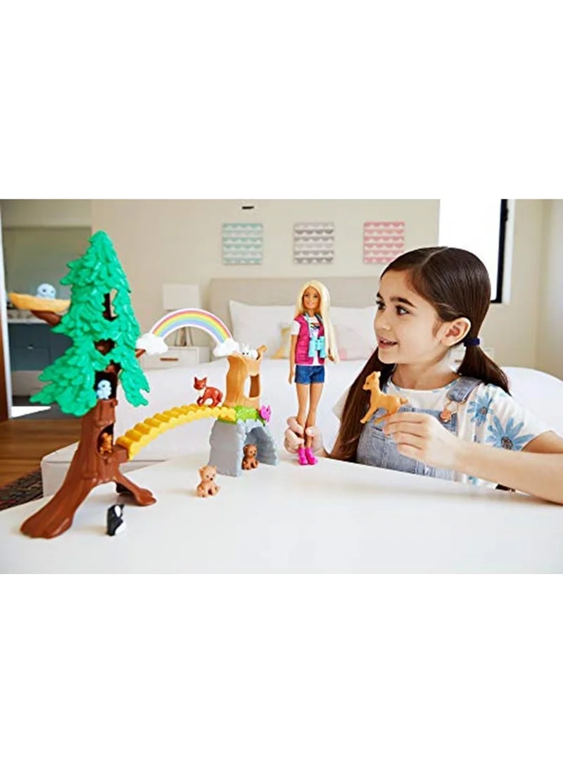 باربي Tropical Living Guide Doll and Play Set with Doll and 10 Animal Figures GTN60