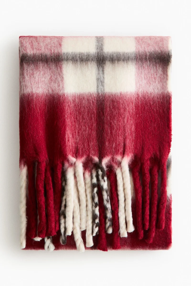 اتش اند ام بطانية من مزيج الصوف مزينة بنقوش