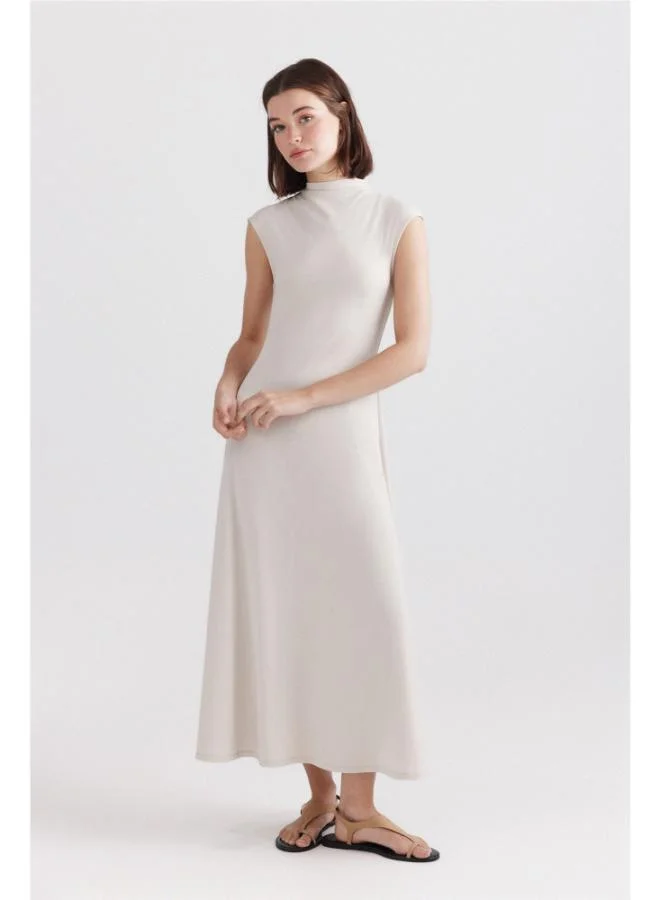 Sleeveless dress