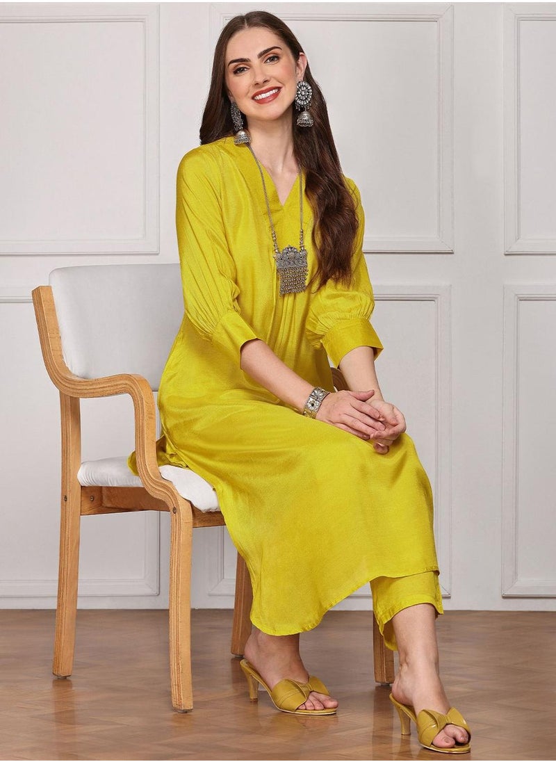 ISHIN Mustard Kurta Set Straight Fit 3/4 Sleeve Sleeve made from Viscose Shantoon featuring Self Design design and Round Neck neckline - Perfect for Ethinic!  - Image 5