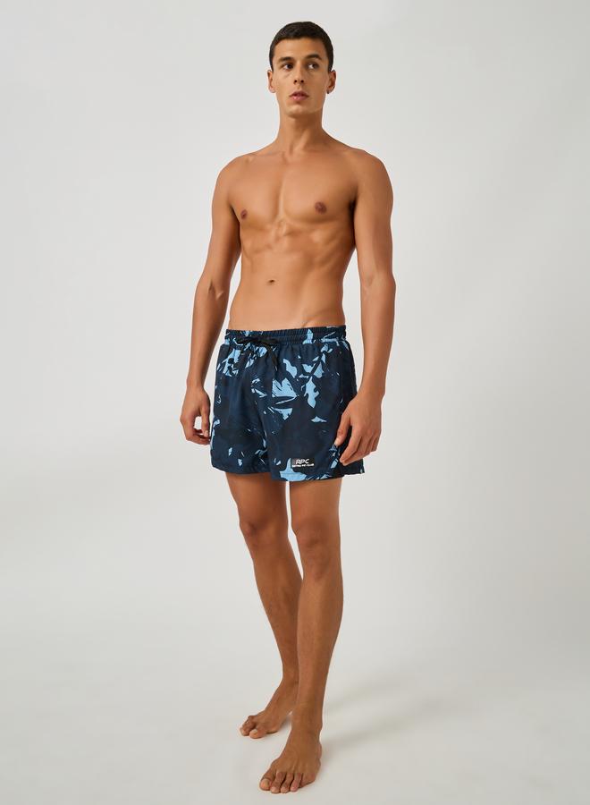 Styli Styli Abstract Print Regular Fit Swim Shorts with Badge Detail - Image 2