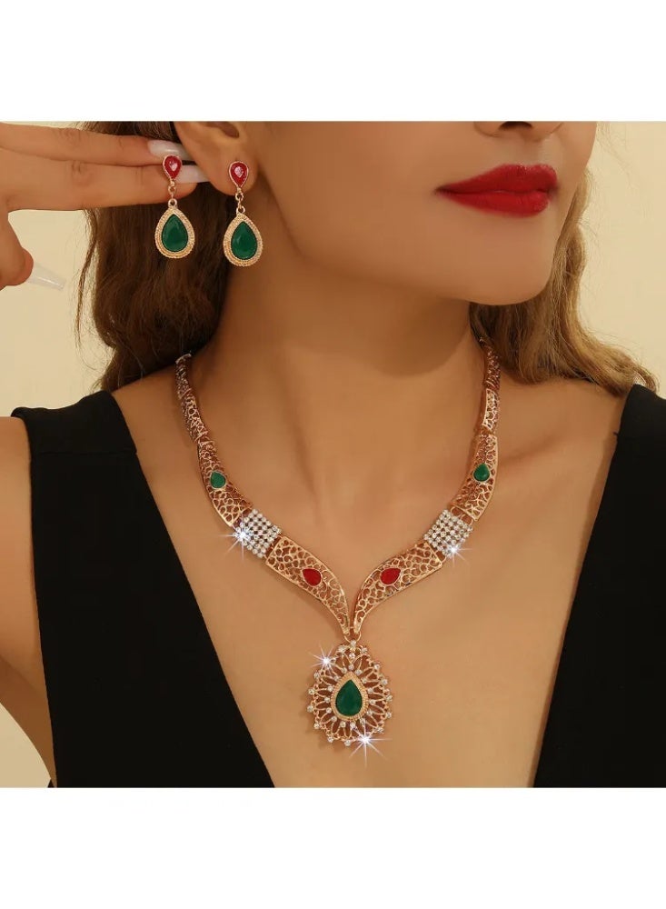 Hot selling gold hollowed out artificial rhinestone necklace and earring set in Europe and America - Image 2