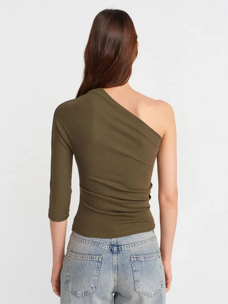 ديلفين Dilvin Off-shoulder Cut-out Slim-fit Blouse