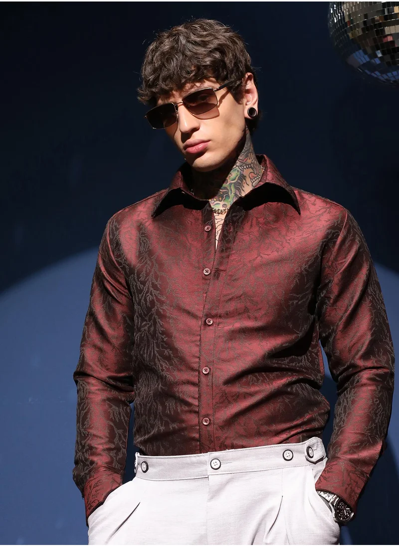 كامبوس سوترا Men's Burgundy Red Foliage-Woven Shirt For Casual Wear | Spread Collar | Long Cuffed Sleeves | Button Closure | Shirt Crafted With Comfort Fit For Everyday Wear