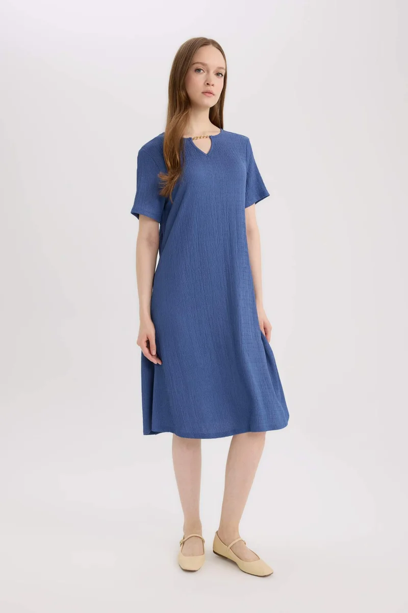 ديفاكتو Regular Fit Open Neck Basic Crepe Midi Dress