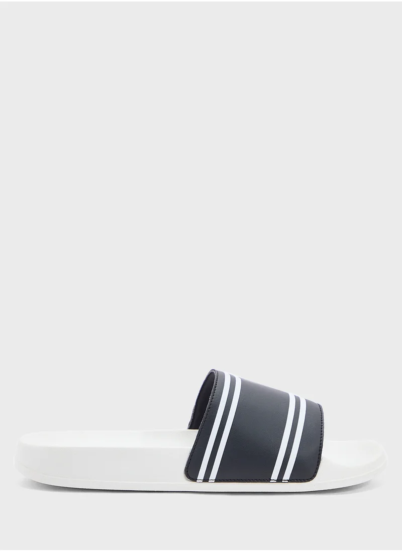 سفنتي فايف Stripes Detail Casual Slides