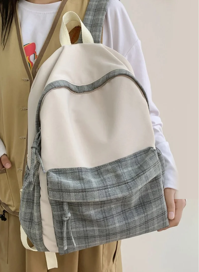 flâneur Backpack for Students - Schoolbag, Fashionable Daypack for Men and Women, Multi-Compartment, Comfortable Straps, Trendy Casual Design, Waterproof, Perfect for Travel and Sports